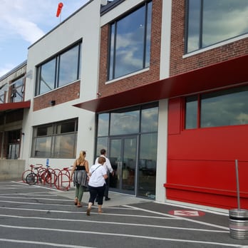 Harpoon Brewery - Storefront - Breweries Near Me - Boston, Massachusetts