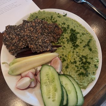 Community Table - The snap pea hummus: light but good flavor and a nice variety of veggies to compliment the dish - New American Near Me - Washington, Connecticut