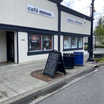 Cafe Minee - Outside - Bakeries Near Me - Snoqualmie, Washington