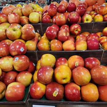 Sprouts Farmers Market - Beautiful apples - Grocery Near Me - Corona, California Sprouts Farmers Market - Beautiful apples - Grocery Near Me - Corona, California