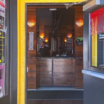 Where’s Jubes - Pubs Near Me - St. Petersburg, Florida