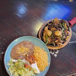La Fuente Bar & Grill - Parrilla Combo Plate (For 2)