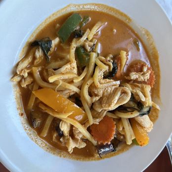 Chopsticks Noodle And Thai Cafe - Red Curry Chicken - Thai Near Me - Aurora, Illinois Chopsticks Noodle And Thai Cafe - Red Curry Chicken - Thai Near Me - Aurora, Illinois