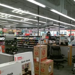 Staples - Helpful yet non-obtrusive signs overhead
