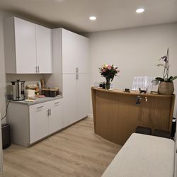 Clean space and nice receptionist