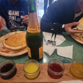 Sunrise Memphis - Mimosa flight - Breakfast & Brunch Near Me - Memphis, Tennessee