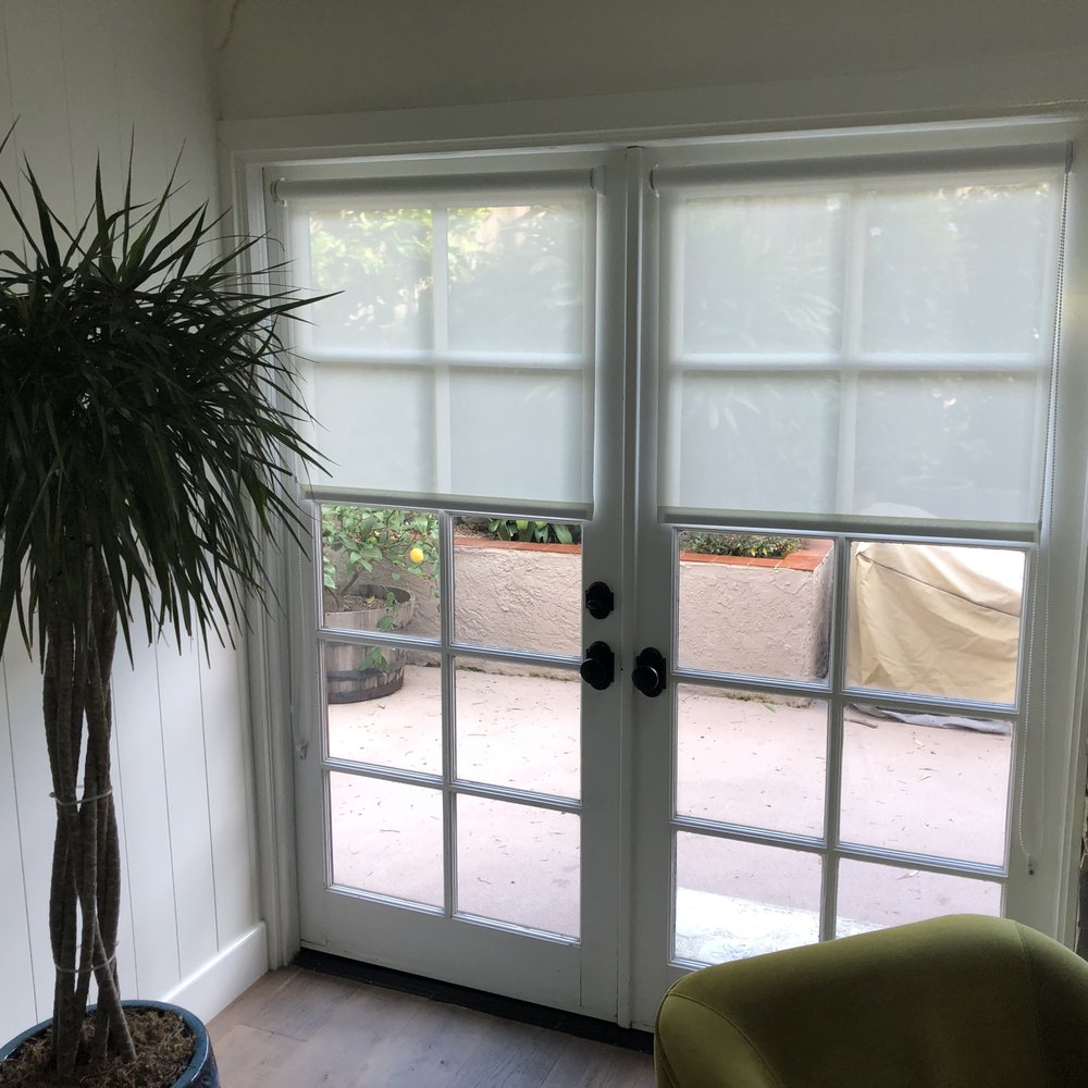 Shadows Design - Roller Shades with 5% Open-ness to allow for light to enter the room, but without the glare. - Shades & Blinds Near Me Shadows Design - Roller Shades with 5% Open-ness to allow for light to enter the room, but without the glare. - Shades & Blinds Near Me