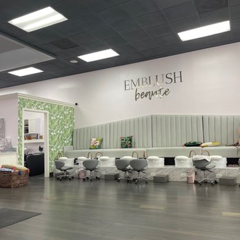 Emblush Beaute - Main salon area - Nail Salons Near Me - Pasadena, California