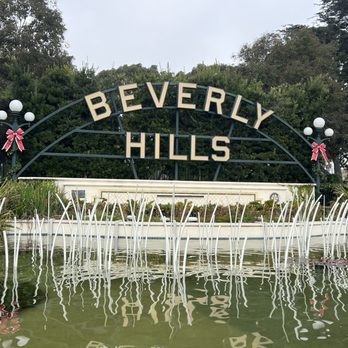 Beverly Hills Sign - Landmarks & Historical Buildings Near Me - Beverly Hills, California Beverly Hills Sign - Landmarks & Historical Buildings Near Me - Beverly Hills, California