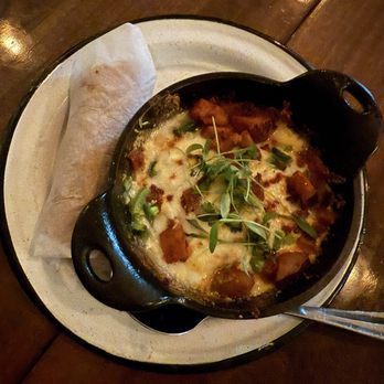 Maestro Restaurant - Queso Fundido - Cocktail Bars Near Me - Pasadena, California