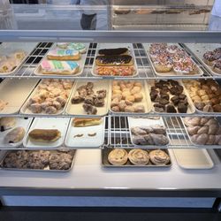 Toni T's Cobblers and More - Donuts