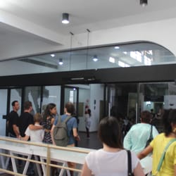 Teatro Bruno Kiefer - entrada que também funciona como palco