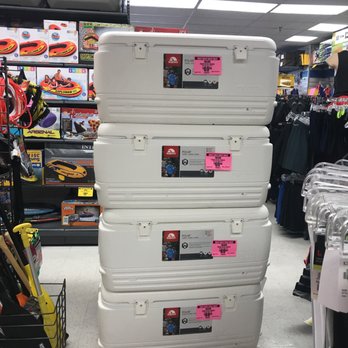 Big 5 Sporting Goods - Sporting Goods Near Me - Bakersfield, California