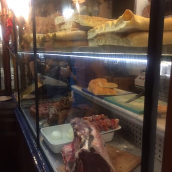 La Fettunta - Counter with meat options - Tuscan Near Me - Florence, FI