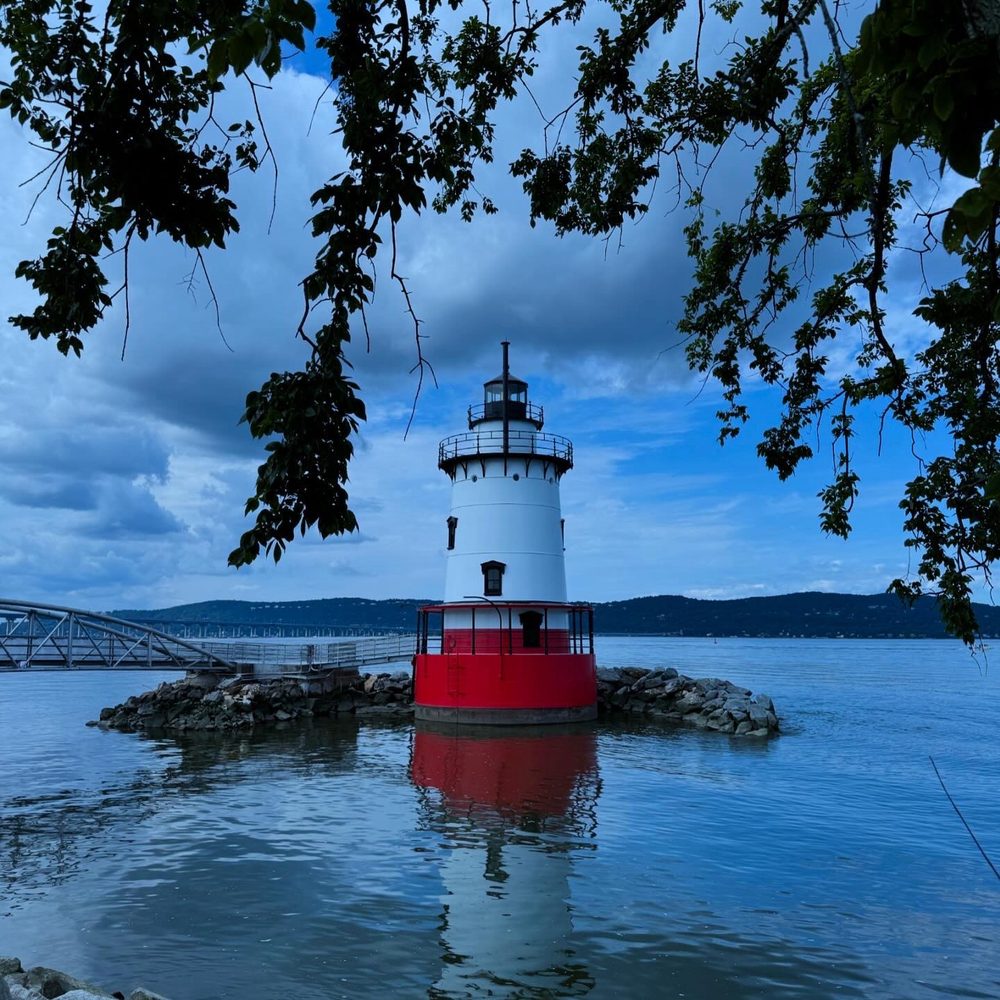 Tarrytown Lighthouse - The light house with a bit of blue filter on it. See cuomo bridge in background. - Landmarks & Historical Buildings Near Me - Sleepy Hollow, New York Tarrytown Lighthouse - The light house with a bit of blue filter on it. See cuomo bridge in background. - Landmarks & Historical Buildings Near Me - Sleepy Hollow, New York