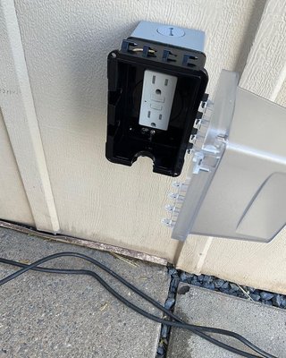 Overload Master Electrician Logo