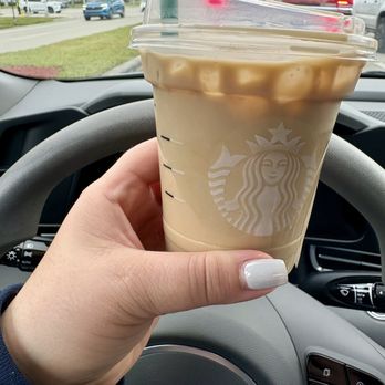 Starbucks - Coffee & Tea Near Me - Pembroke Pines, Florida