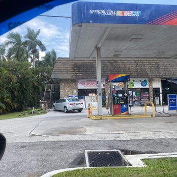 Mcgregor Food Mart - a view of a gas station - Convenience Stores Near Me - Fort Myers, Florida Mcgregor Food Mart - a view of a gas station - Convenience Stores Near Me - Fort Myers, Florida