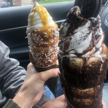 Eva's Original Chimneys - Chocolate Almond  and Mango Sticky Rice Both Vegan - Desserts Near Me - Toronto, Ontario
