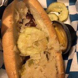 Wurst Haus - Sausage with onions and pickles