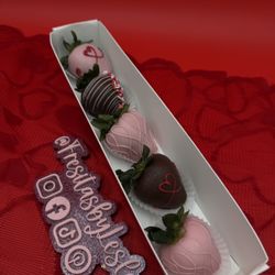 Small berries box for Valentine's Day
