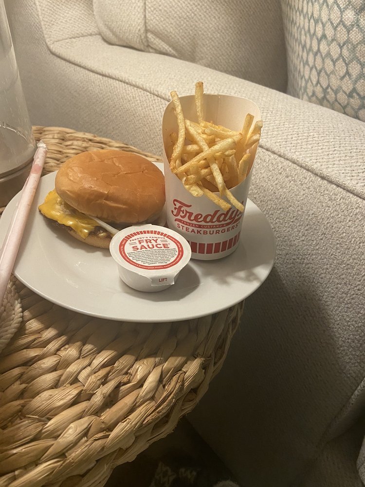 FREDDY’S FROZEN CUSTARD & STEAKBURGERS 22 Photos & 27 Reviews 1611
