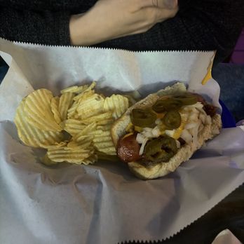 Thirsty Gator - Chili cheese dog - Dive Bars Near Me - Winter Park, Florida