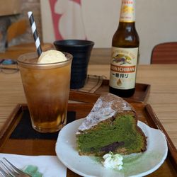 Usagui - Matcha cake was delicious