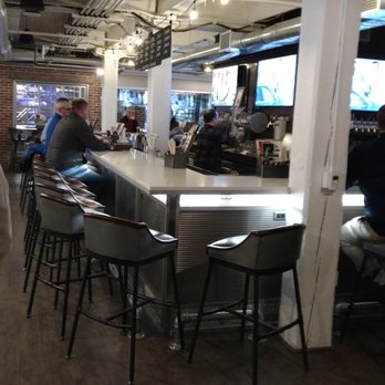 The Draft Room - front bar - Brewpubs Near Me - Buffalo, New York