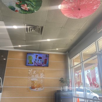 Modern Tea Shop - Inside - Bubble Tea Near Me - Suwanee, Georgia