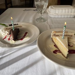 Flourless cake and cheesecake