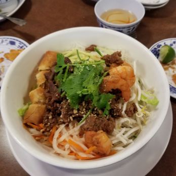 Phoenix Noodle House - #20 vermicelli bowl combo with shrimp, pork, and beef - Vietnamese Near Me - Modesto, California Phoenix Noodle House - #20 vermicelli bowl combo with shrimp, pork, and beef - Vietnamese Near Me - Modesto, California