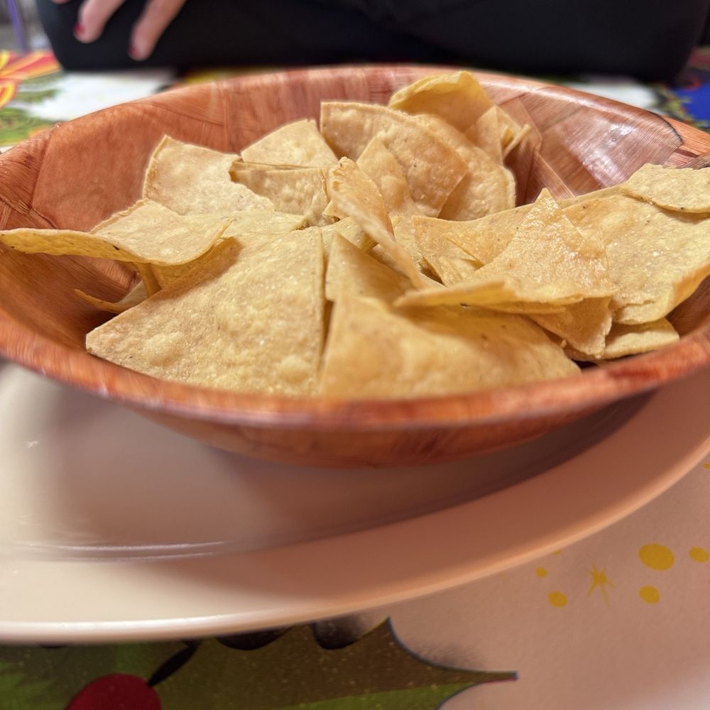 Mmmm...chips were crunchy, salty and fresh. Mmmm...chips were crunchy, salty and fresh.