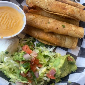 Rogers Roundhouse - Beer Gardens Near Me - Fort Worth, Texas Rogers Roundhouse - Beer Gardens Near Me - Fort Worth, Texas