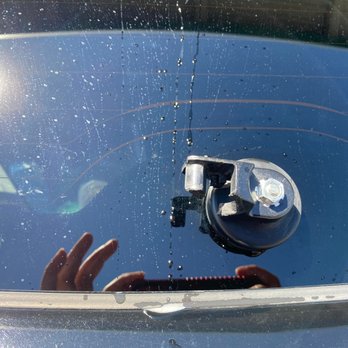 Quick Quack Car Wash - I showed the staff immediately when my wiper was broken - Car Wash Near Me - Anaheim, California Quick Quack Car Wash - I showed the staff immediately when my wiper was broken - Car Wash Near Me - Anaheim, California