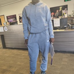 This is the outfit my daughter wore to school on the last day of school. This is the outfit my daughter wore to school on the last day of school.