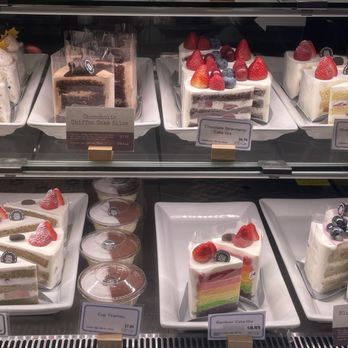 Paris Baguette - Bakeries Near Me - Honolulu, Hawaii Paris Baguette - Bakeries Near Me - Honolulu, Hawaii