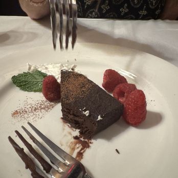 The Capital Grille - Chocolate flourless cake - Steakhouses Near Me - Phoenix, Arizona The Capital Grille - Chocolate flourless cake - Steakhouses Near Me - Phoenix, Arizona