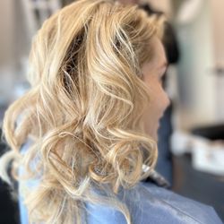 Conny's Studio - Highlights ,roots and haircut