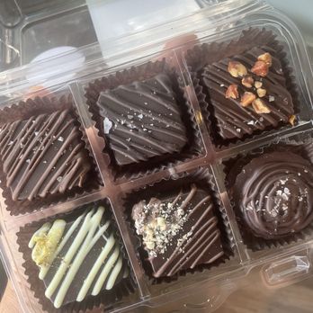 Munka Sweet - Chocolatiers & Shops Near Me Munka Sweet - Chocolatiers & Shops Near Me