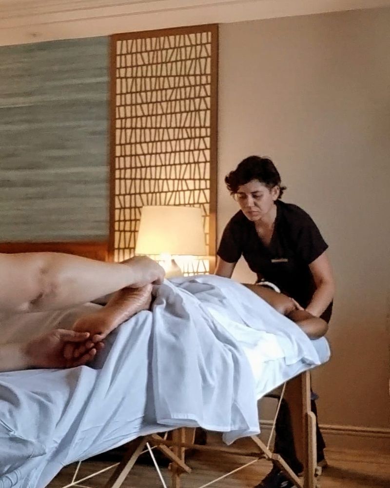 ACUATROMANOS Four Hands Massage Spa