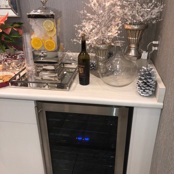 Hue Salon & Spa - Complimentary wine - Hair Salons Near Me - Las Vegas, Nevada Hue Salon & Spa - Complimentary wine - Hair Salons Near Me - Las Vegas, Nevada
