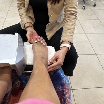 Go Go Nail Spa - Nail Salons Near Me - Long Beach, California