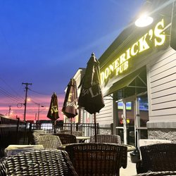 Donerick’s Pub - Patio