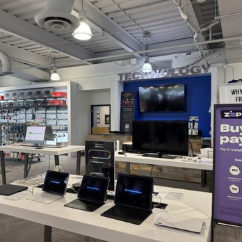 UTA Bookstore - Tech center - Bookstores Near Me - Arlington, Texas