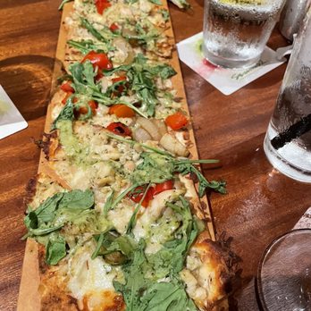 Seasons 52 - Chicken flatbread - New American Near Me - Boca Raton, Florida Seasons 52 - Chicken flatbread - New American Near Me - Boca Raton, Florida