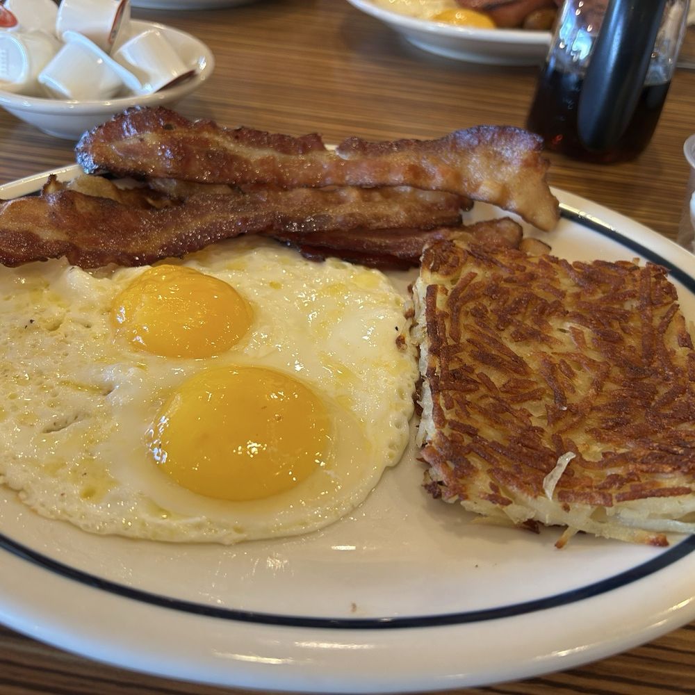 IHOP - Perfectly cooked eggs abd hash browns - American Near Me - Manchester, Connecticut IHOP - Perfectly cooked eggs abd hash browns - American Near Me - Manchester, Connecticut