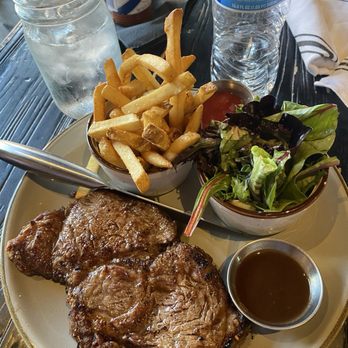 Blvd Bistro - American Near Me - New York, New York