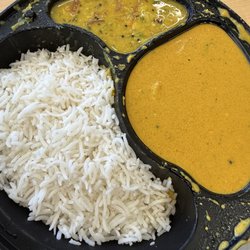 Royal Spice Fine Indian Cuisine - Shrimp Mango Curry lunch box