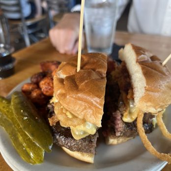 Bubba's Burgers And Bar - American Near Me - Traverse City, Michigan